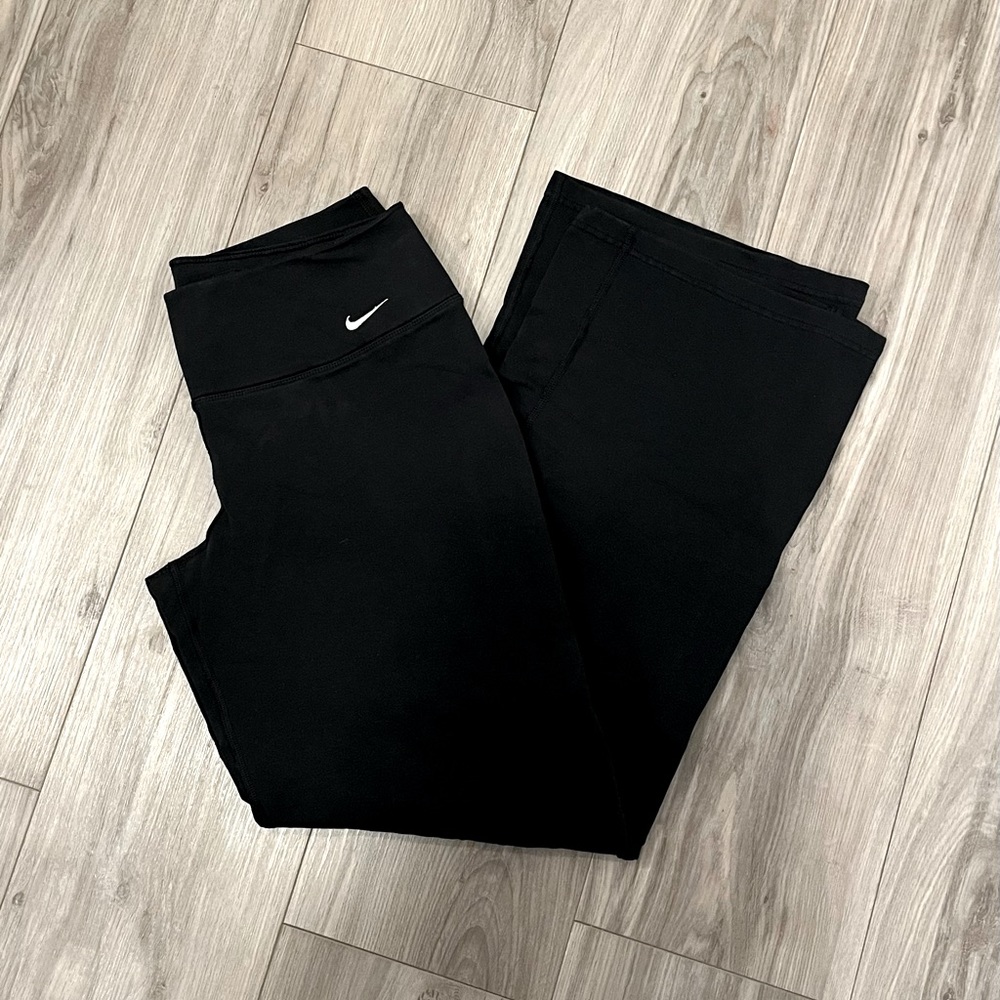 🌭 3 for $20 SALE - Ladies Nike Pants